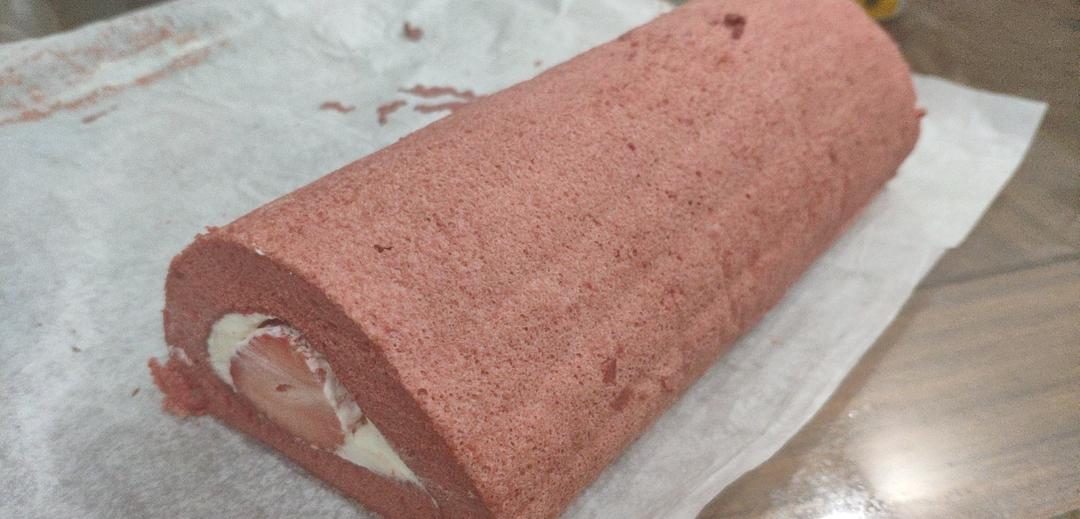 草莓奥利奥漩涡蛋糕