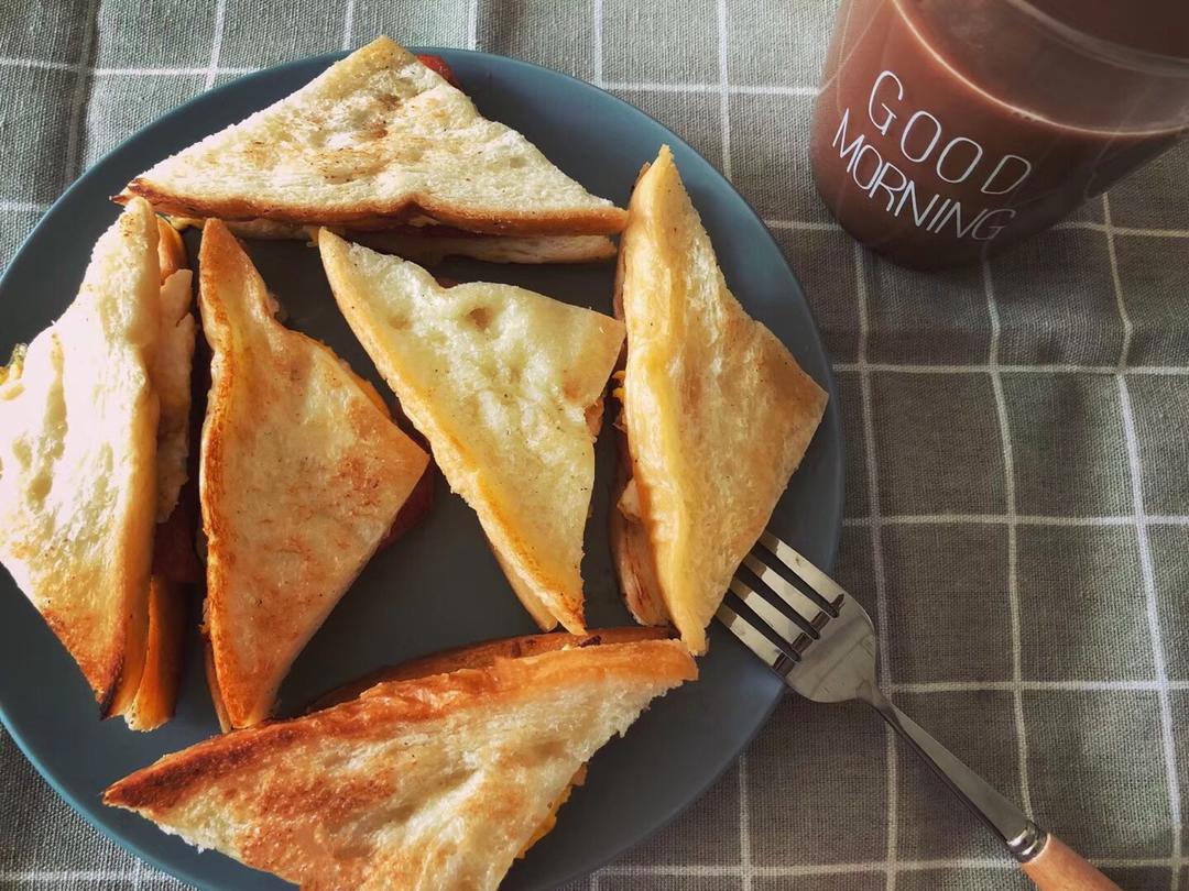 火腿芝士蛋三文治