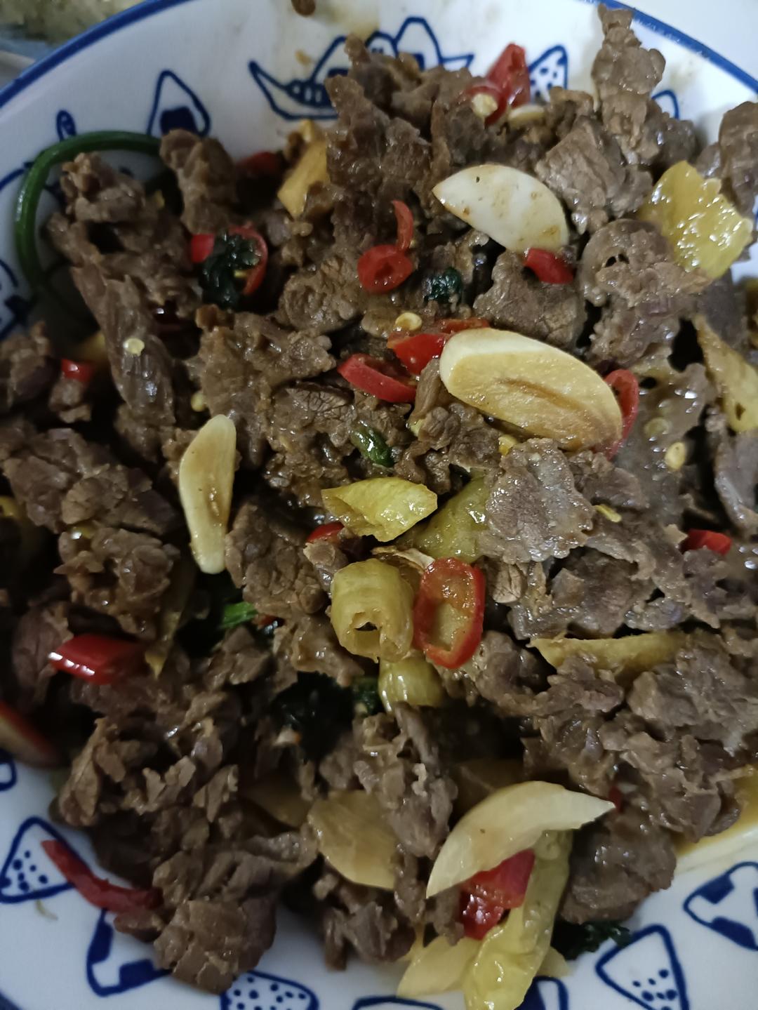 小炒黄牛肉，肉嫩味香！太好吃了简直是米饭杀手！