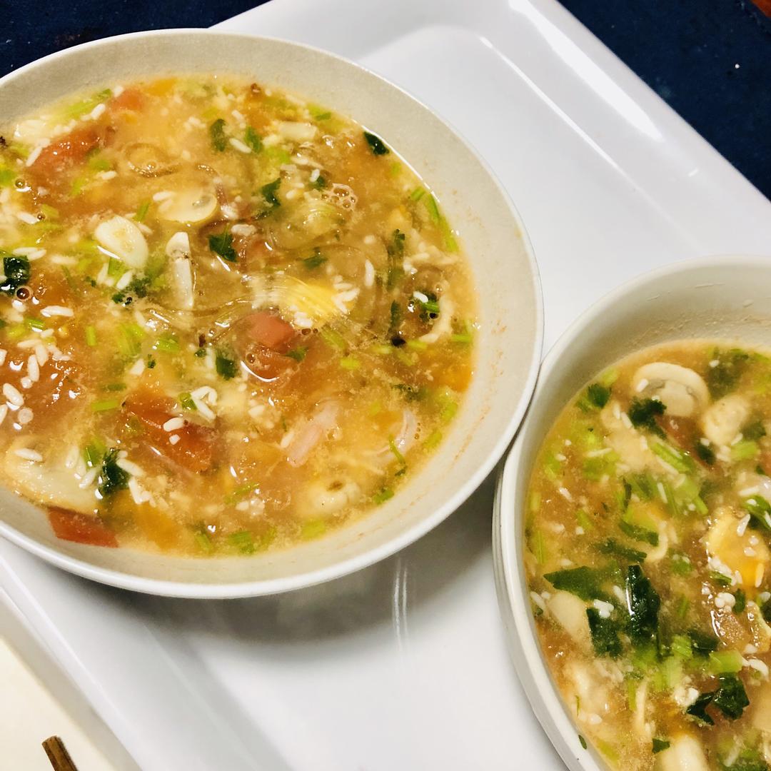 蘑菇粉条虾仁西红柿醪糟汤（脑洞）