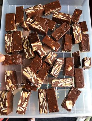 黑巧克力杏仁牛轧糖（棉花糖版牛扎糖）的做法 步骤15