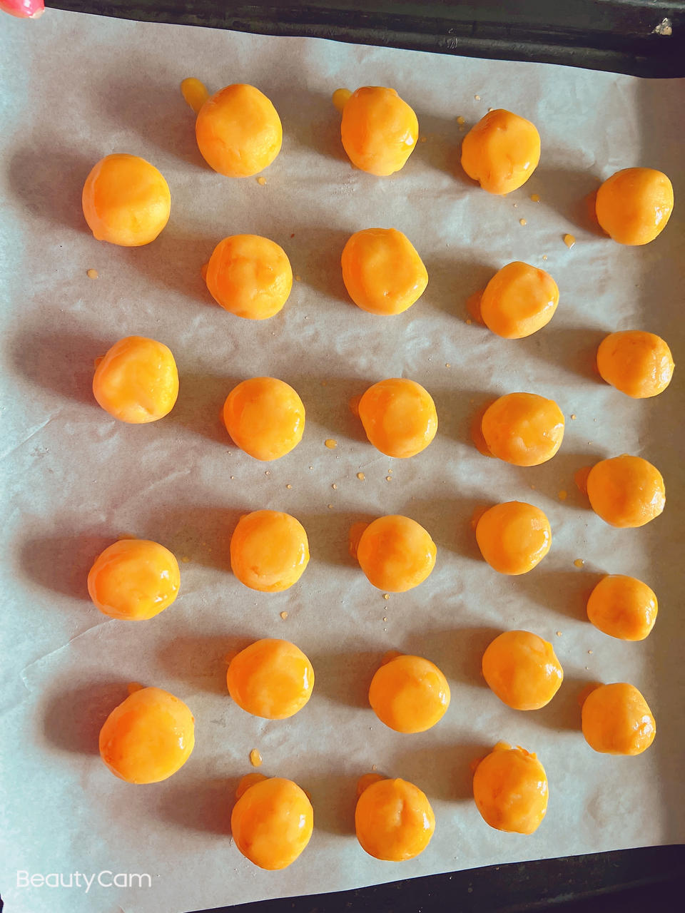 一口一个咸香酥松｜咸蛋黄一口酥