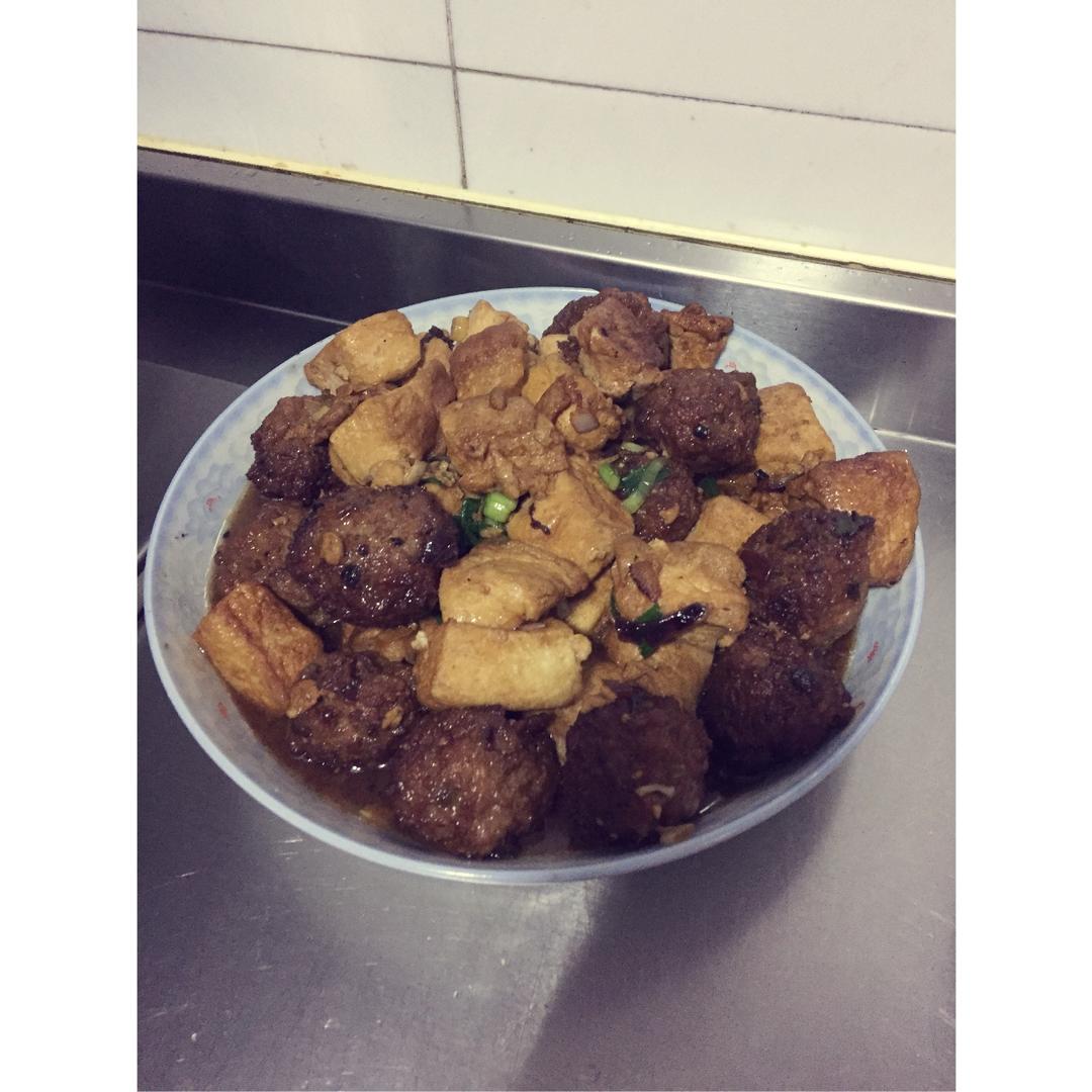 烧汁肉丸烩豆腐