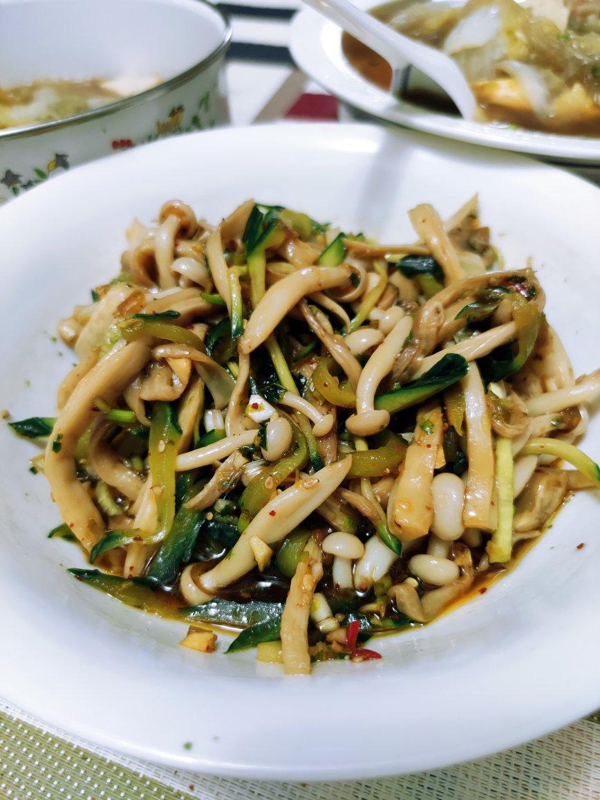 比肉还好吃的【手撕凉拌杏鲍菇】，上桌扫光光