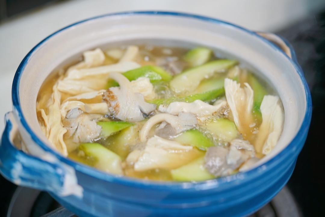 丝瓜平菇腐竹汤的做法