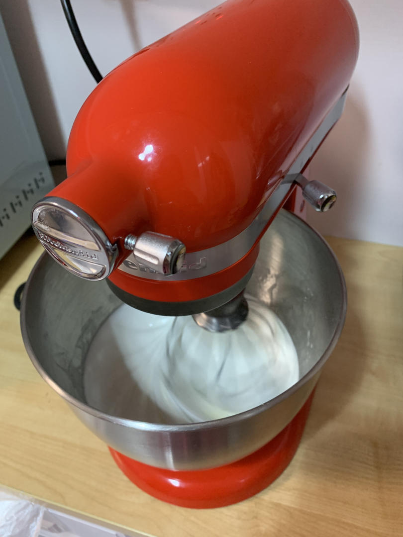 帕夫洛娃蛋白甜饼裸蛋糕 Pavlova