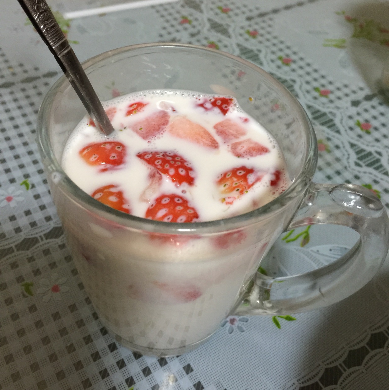 草莓真果粒（草莓牛奶）