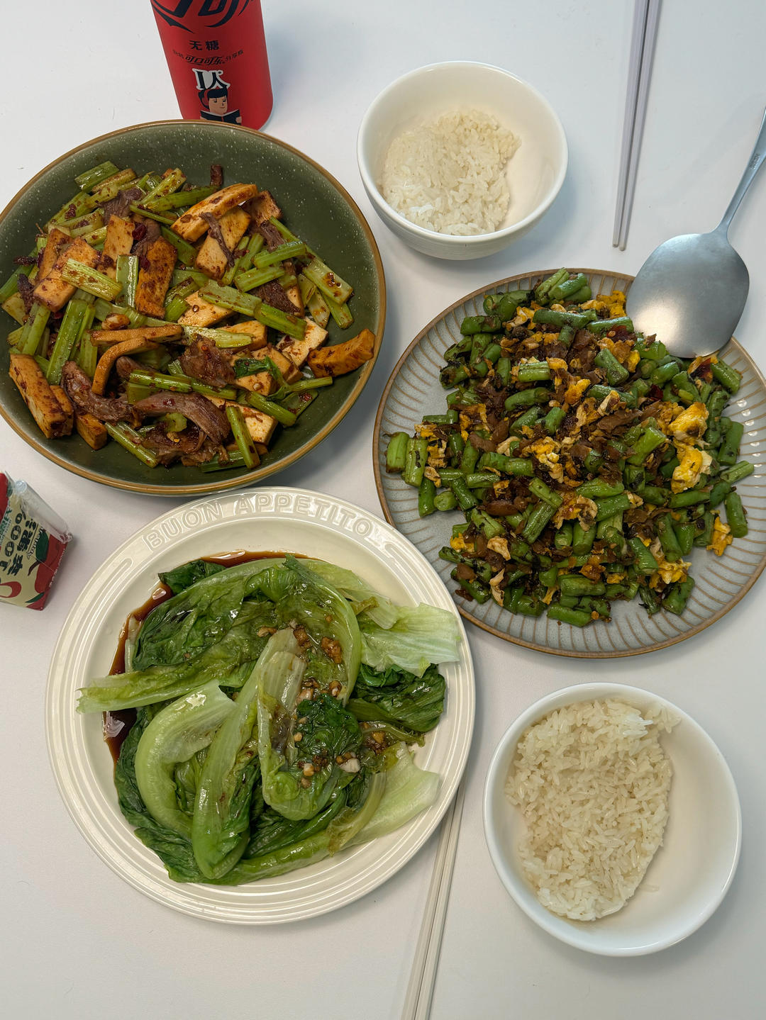 下饭神器又来了，试试这道芹菜炒牛肉！！