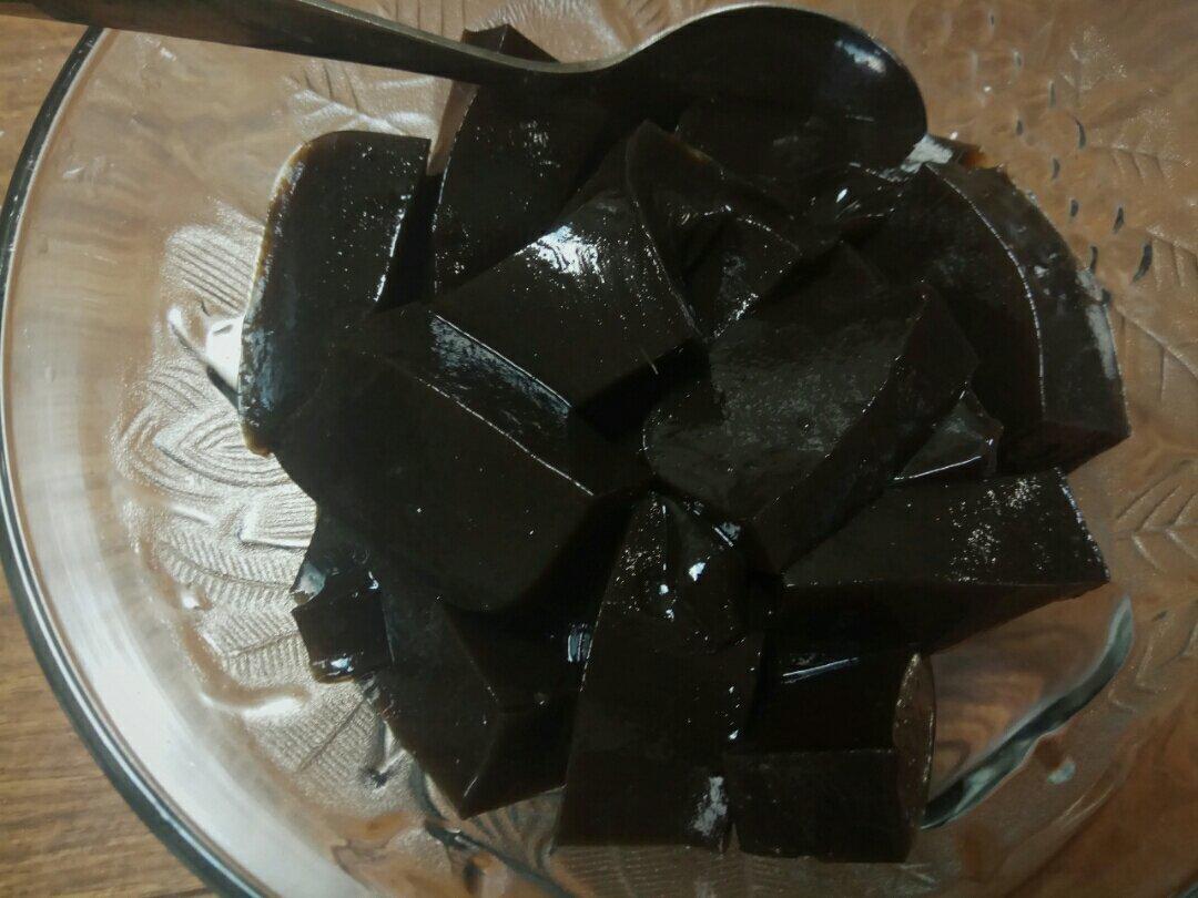 黑凉粉（仙人草）