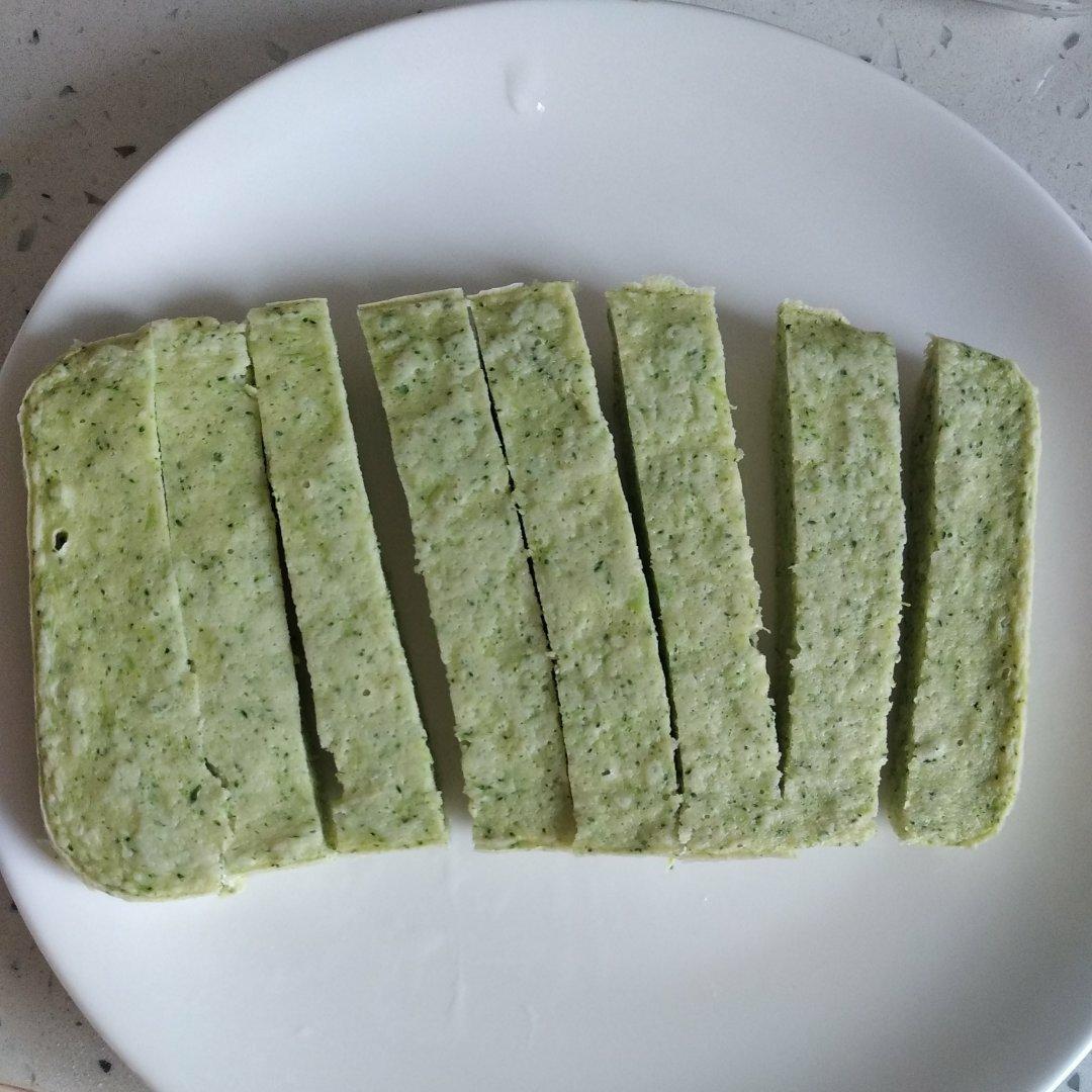 宝宝10个月辅食：颜色超级小清新的西兰花山药糕