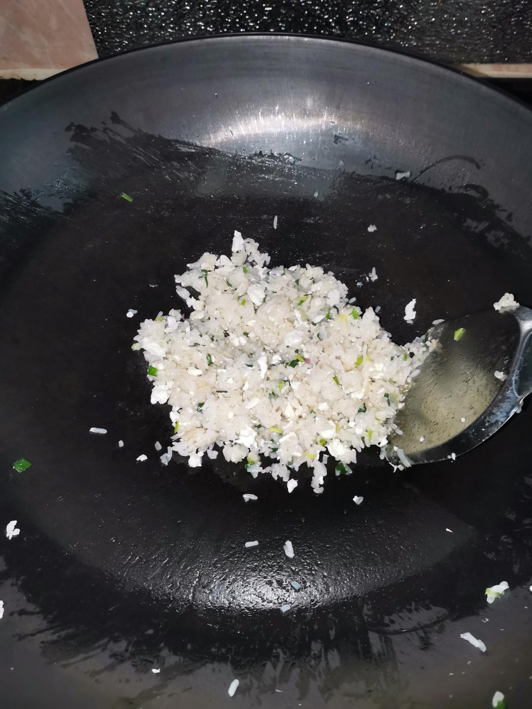 咸蛋白炒饭