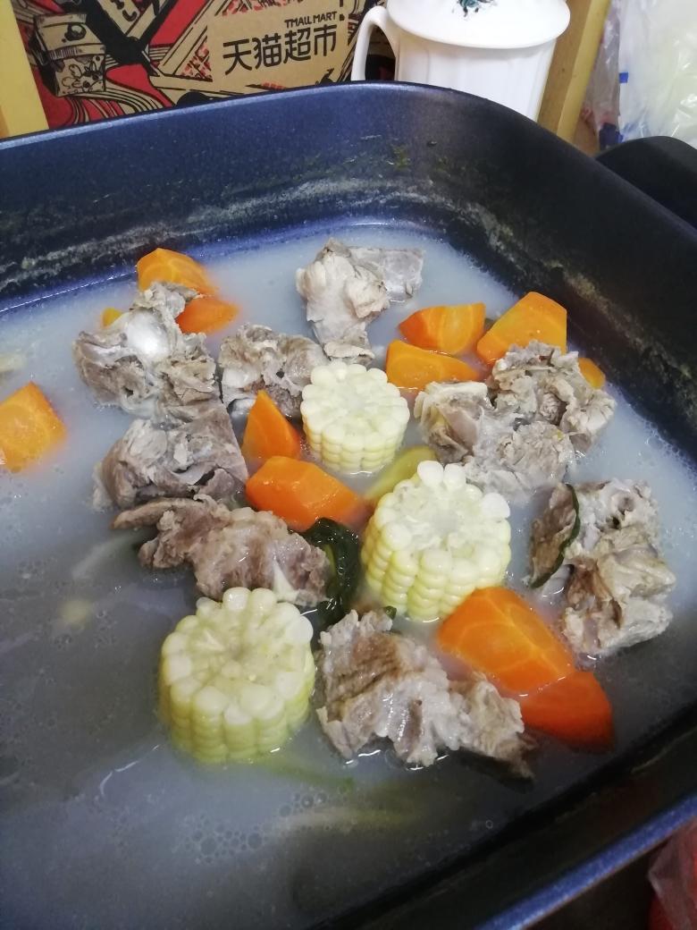 排骨玉米胡萝卜汤