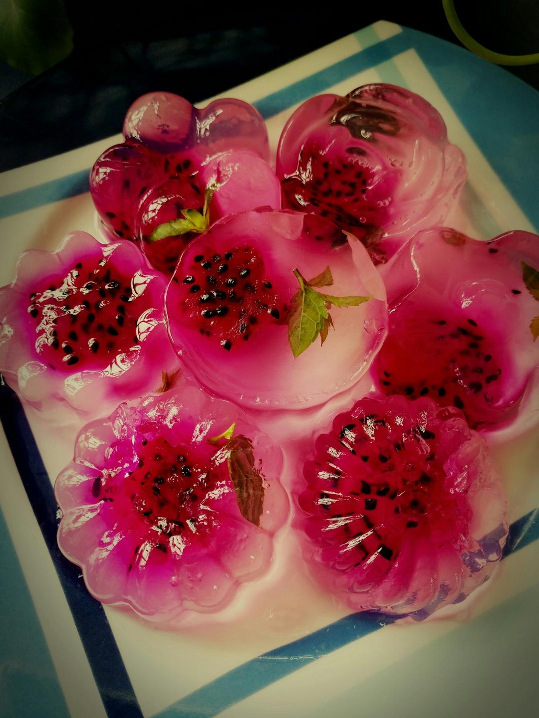 最后的尘缘做的红心火龙果果冻