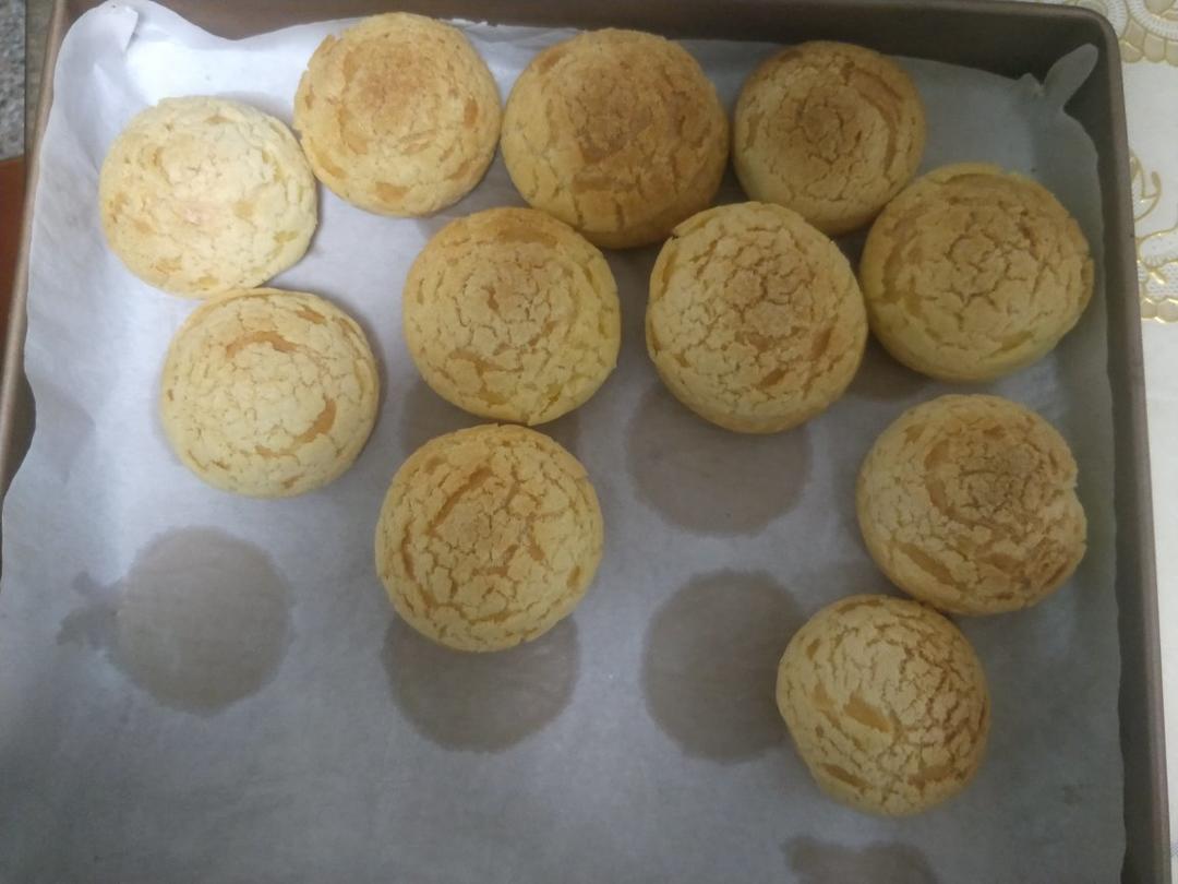 一口就爆浆的卡士达酥皮泡芙