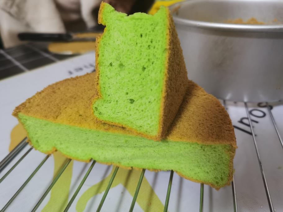 菠菜戚风蛋糕的做法