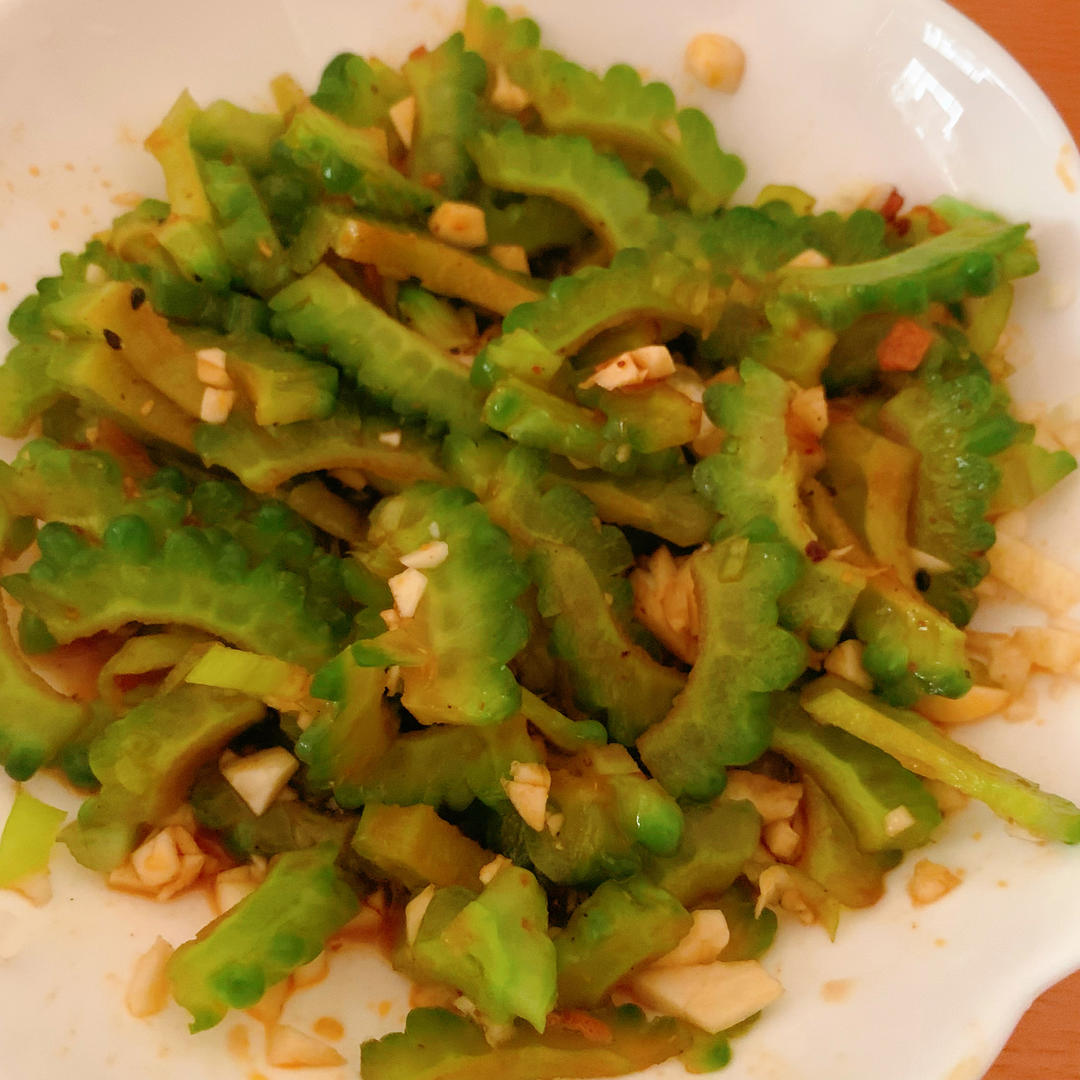 超级下饭的凉拌苦瓜