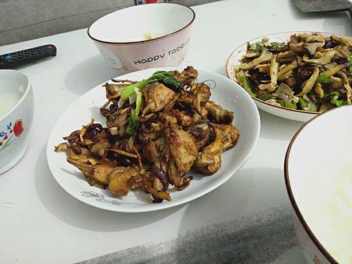 辣炒鸡架
