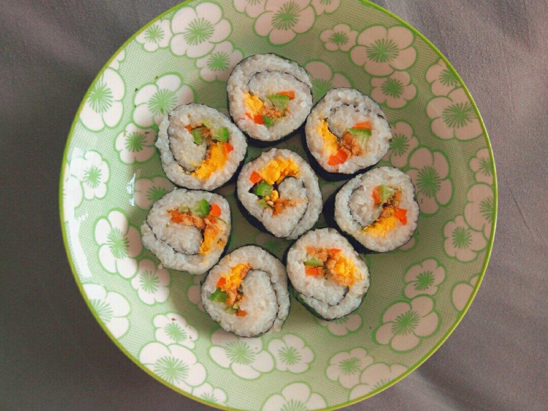 紫菜卷寿司