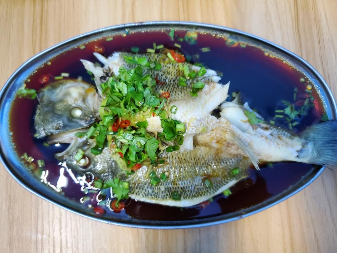 清蒸鲈鱼