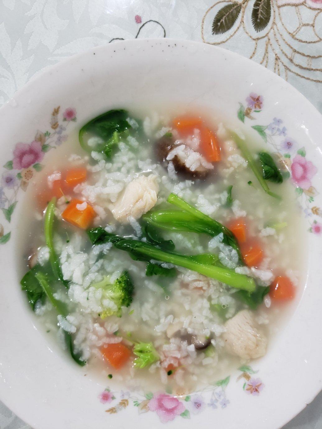 十五分钟快手之美味蘑菇青菜粥(附5分钟电饭煲电压力锅更快捷方法)