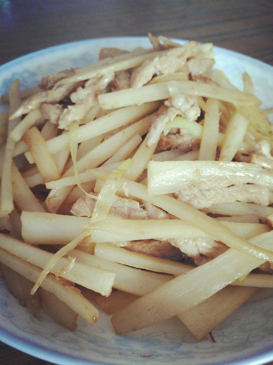 滑炒牛肉藕条 （家庭最快速、最简单入味的牛肉处理方法）