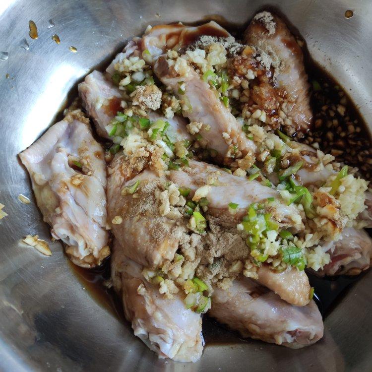 蒜香炸鸡翅