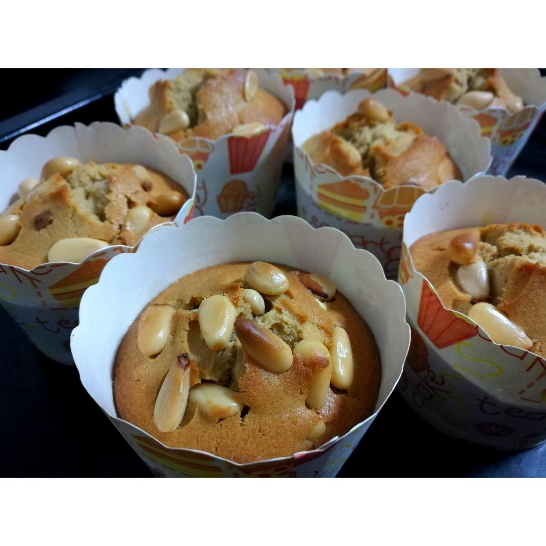 咖啡松子小蛋糕