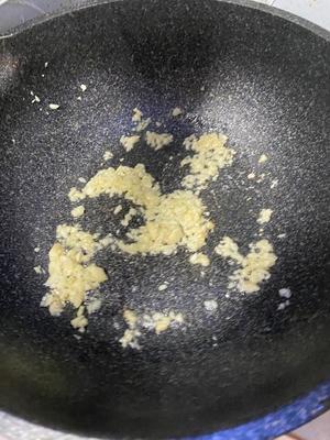 蒜蓉拌金针菇 （超级简单～）的做法 步骤5
