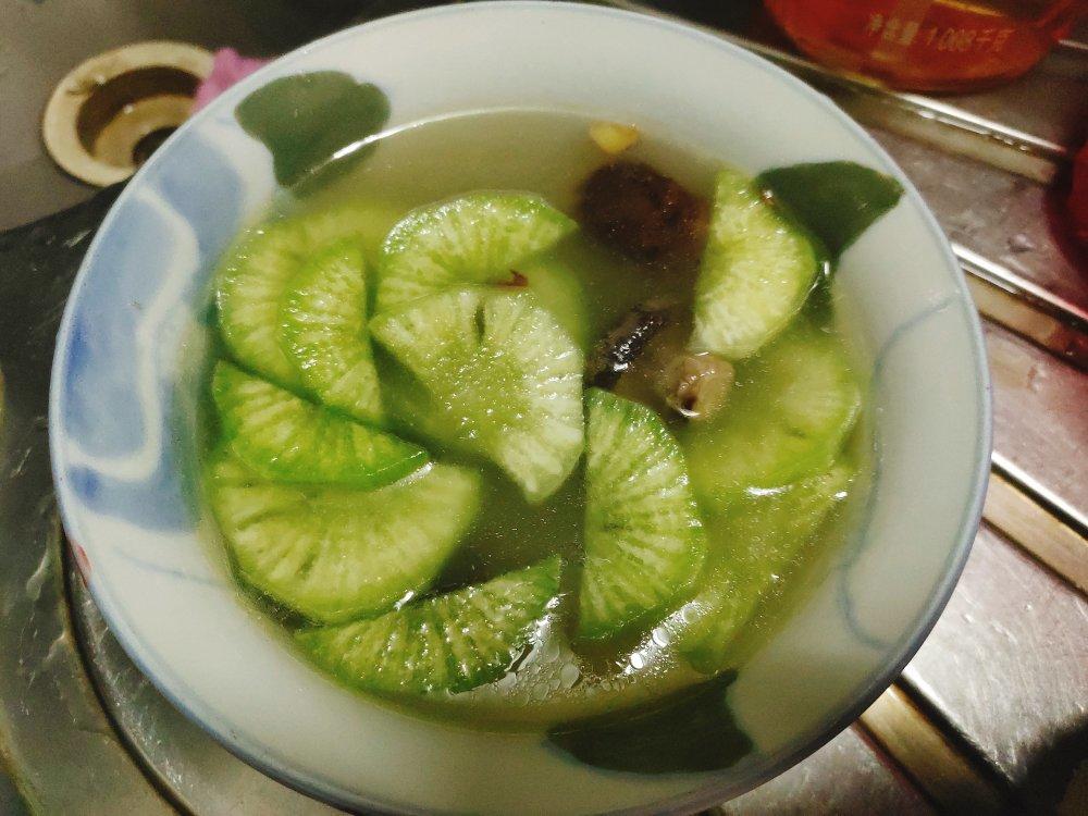 香菇萝卜汤