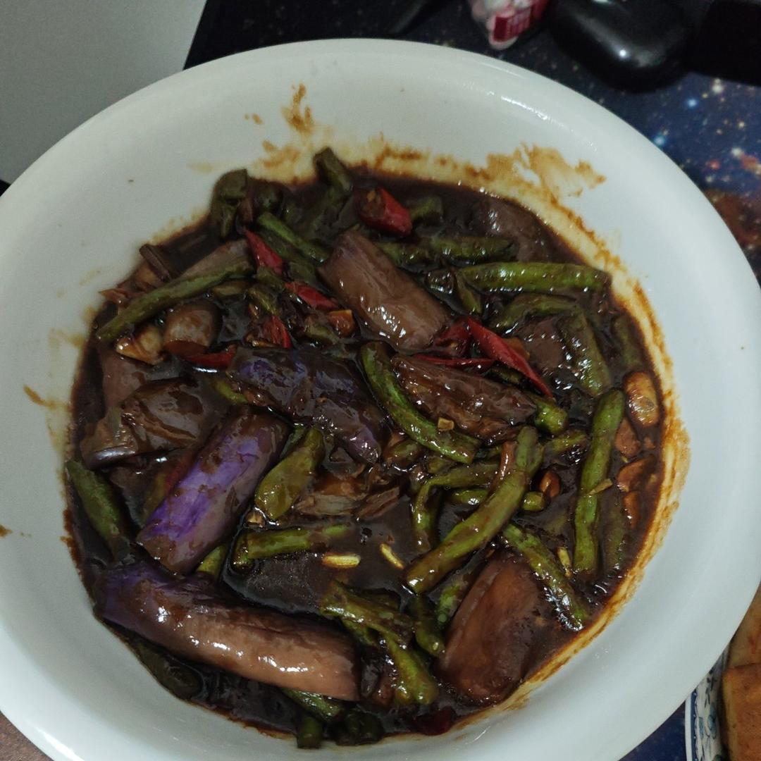美味可口的豆角烧茄子！原来饭店都是这样做的