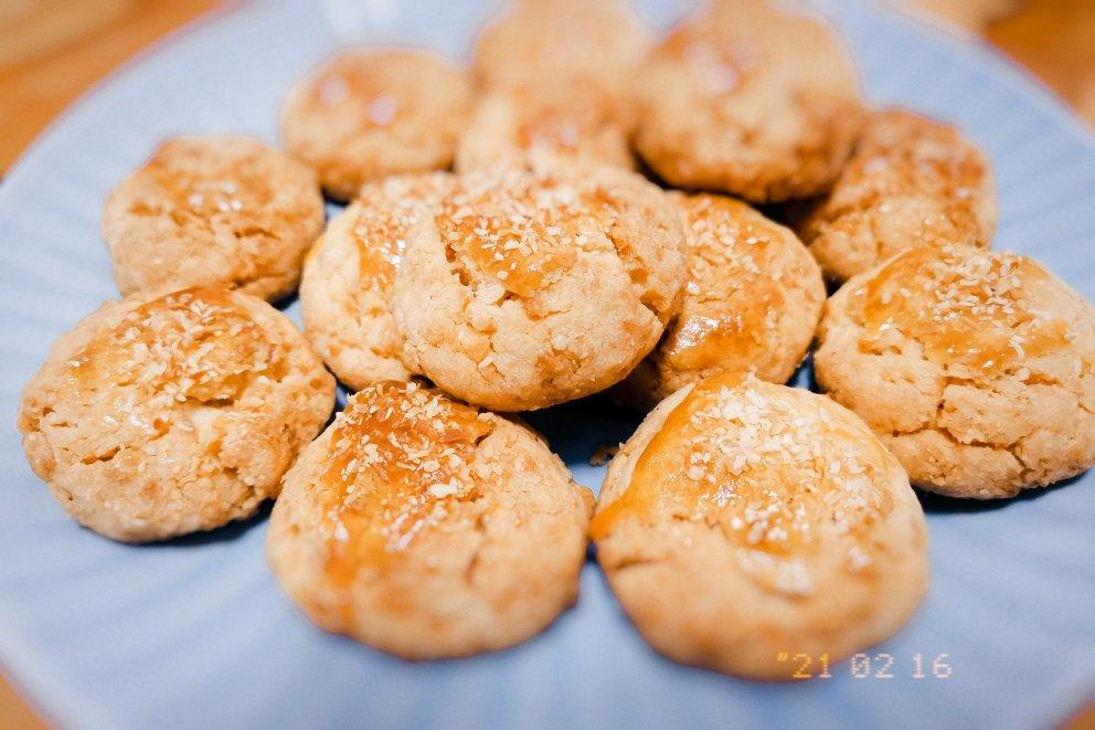 🔥日卖万盒👉椰香金沙咸蛋黄酥💥蛋黄控大爱‼️