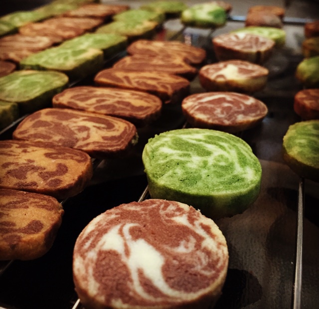 双色大理石纹饼干制作方法（花纹整形详细图解版）