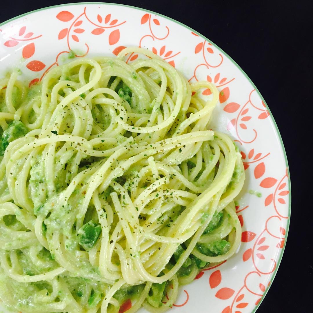 小清新牛油果火腿意面