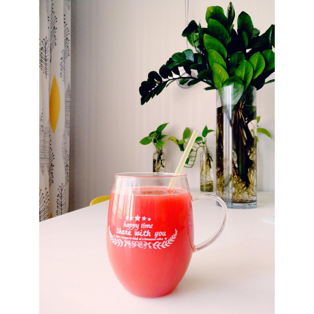 鲜榨冰爽西瓜汁