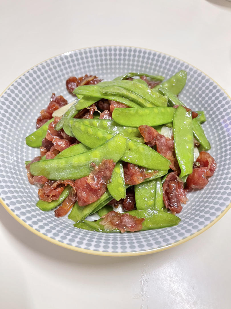 超脆爽的荷兰豆炒香肠｜太太乐鲜鸡汁食谱