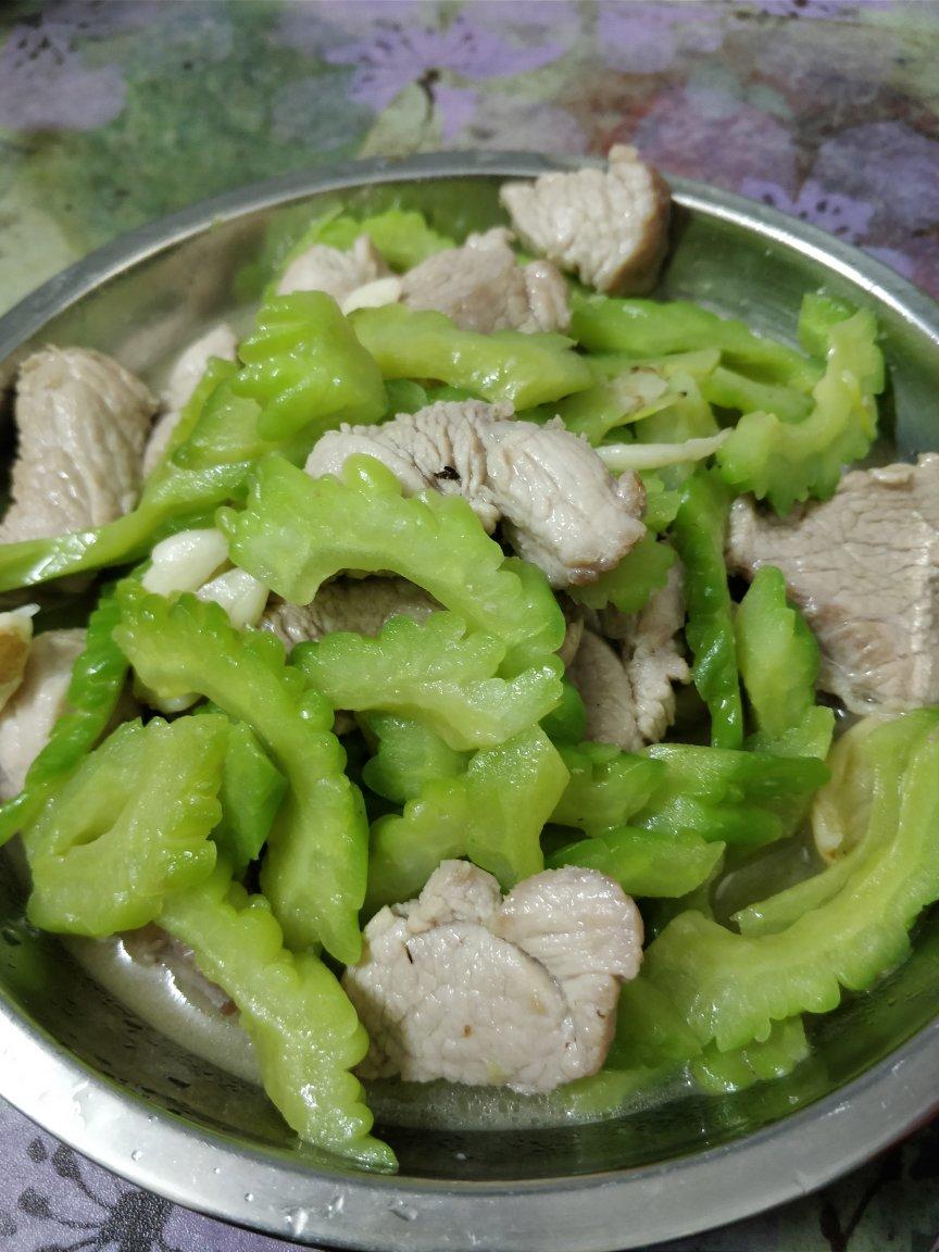 苦瓜炒肉
