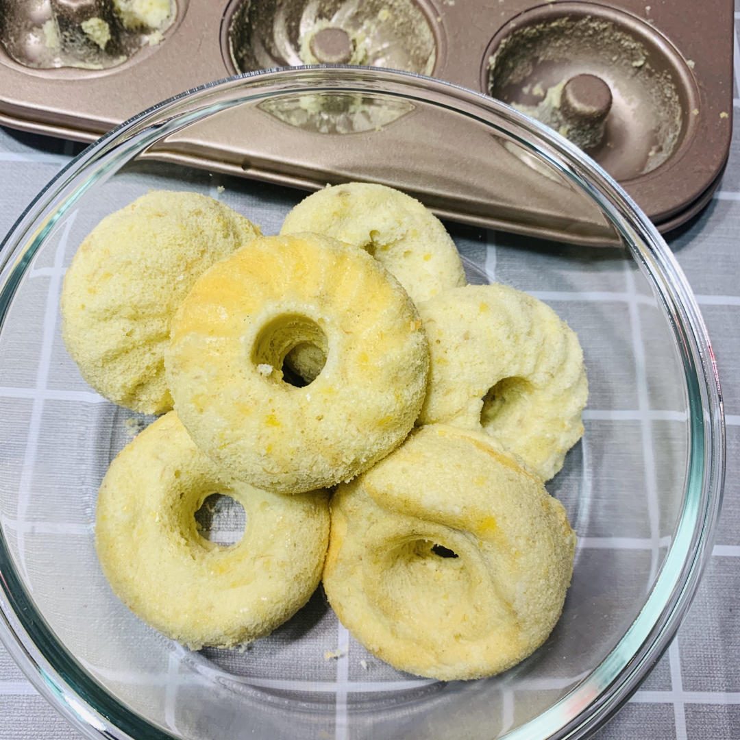 宝宝辅食（香蕉小蛋糕）