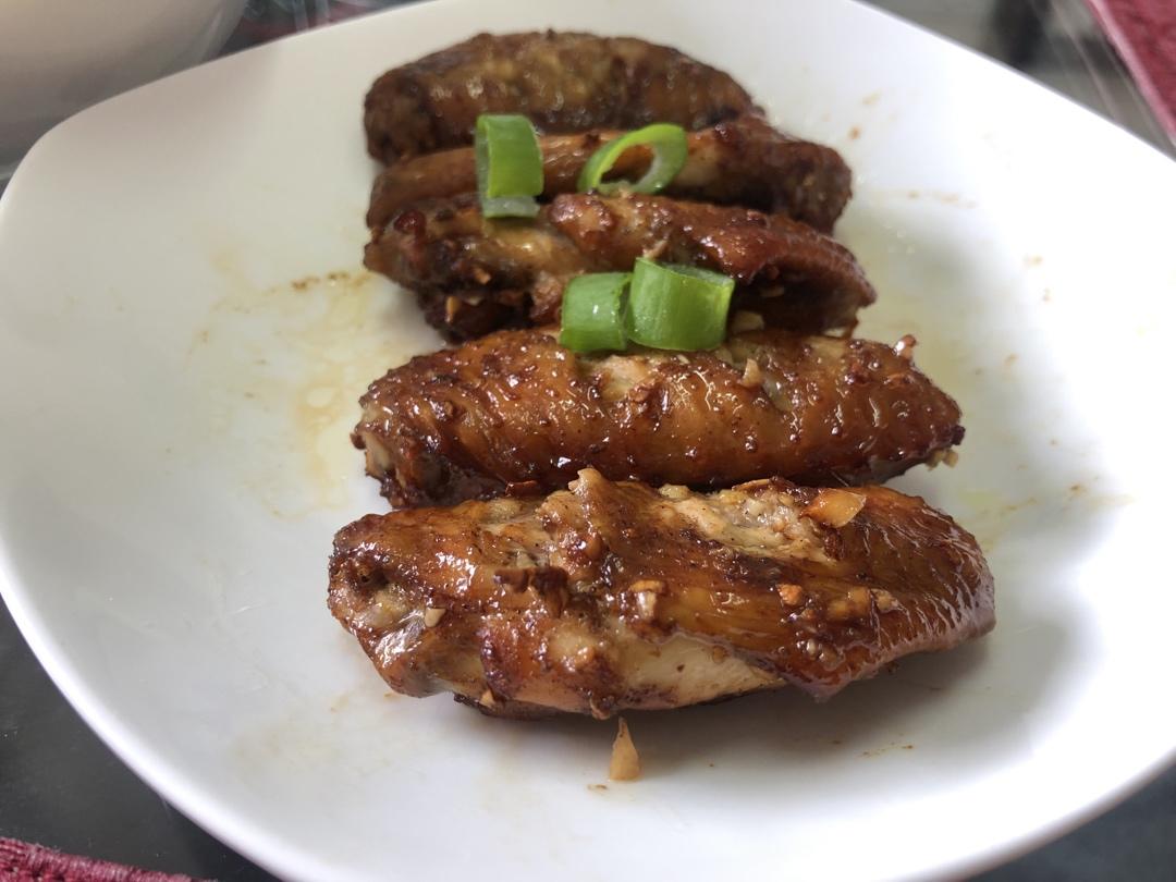 蒜香蜜汁烤鸡翅