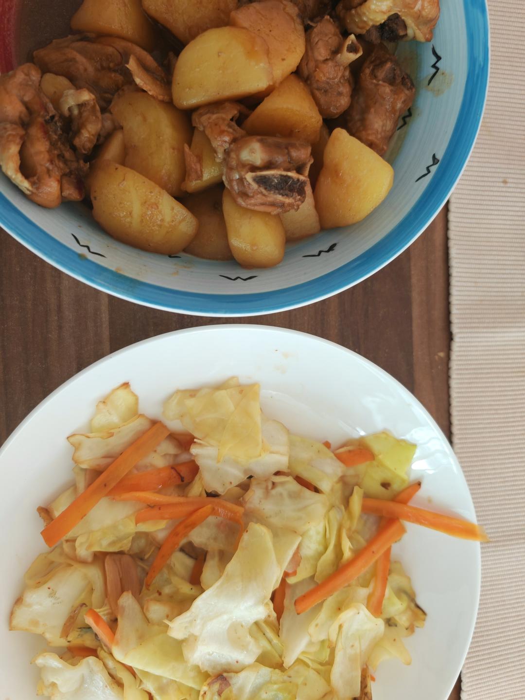 鸡腿炖土豆 上桌秒空盘 汤都喝干了！
