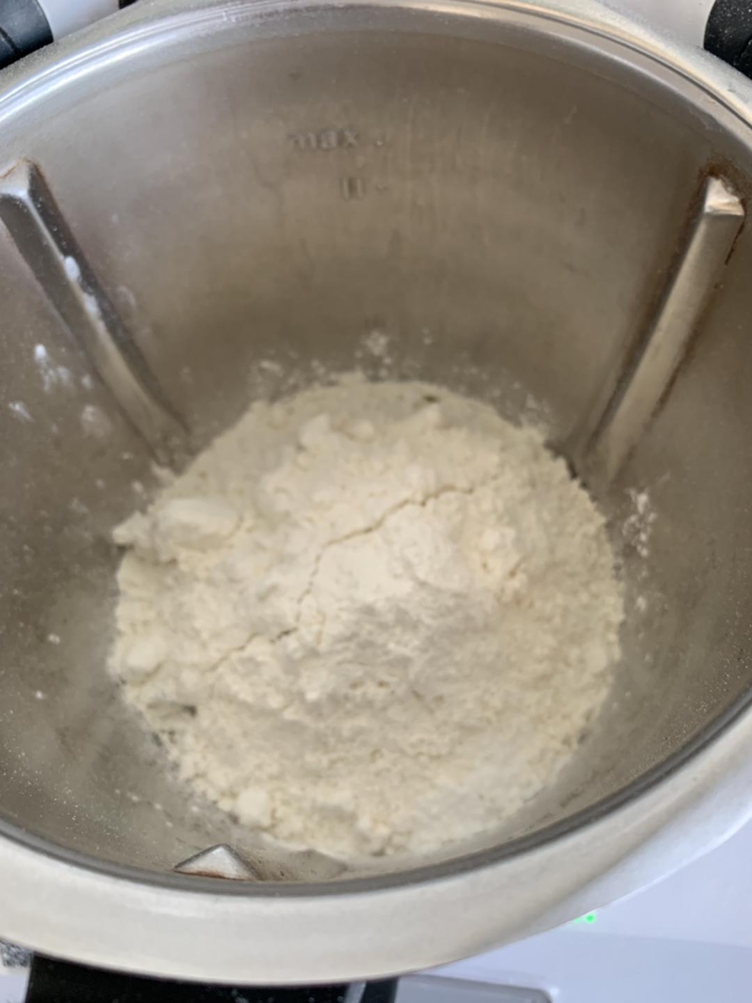 纯奶手撕吐司的做法 步骤1