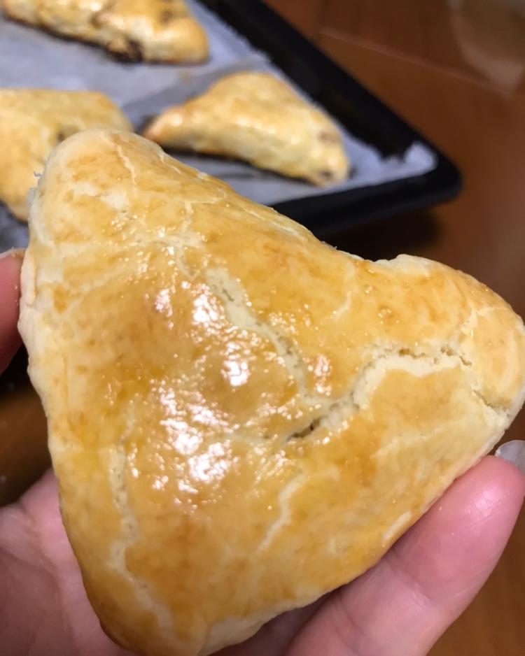 淡奶油葡萄干司康饼