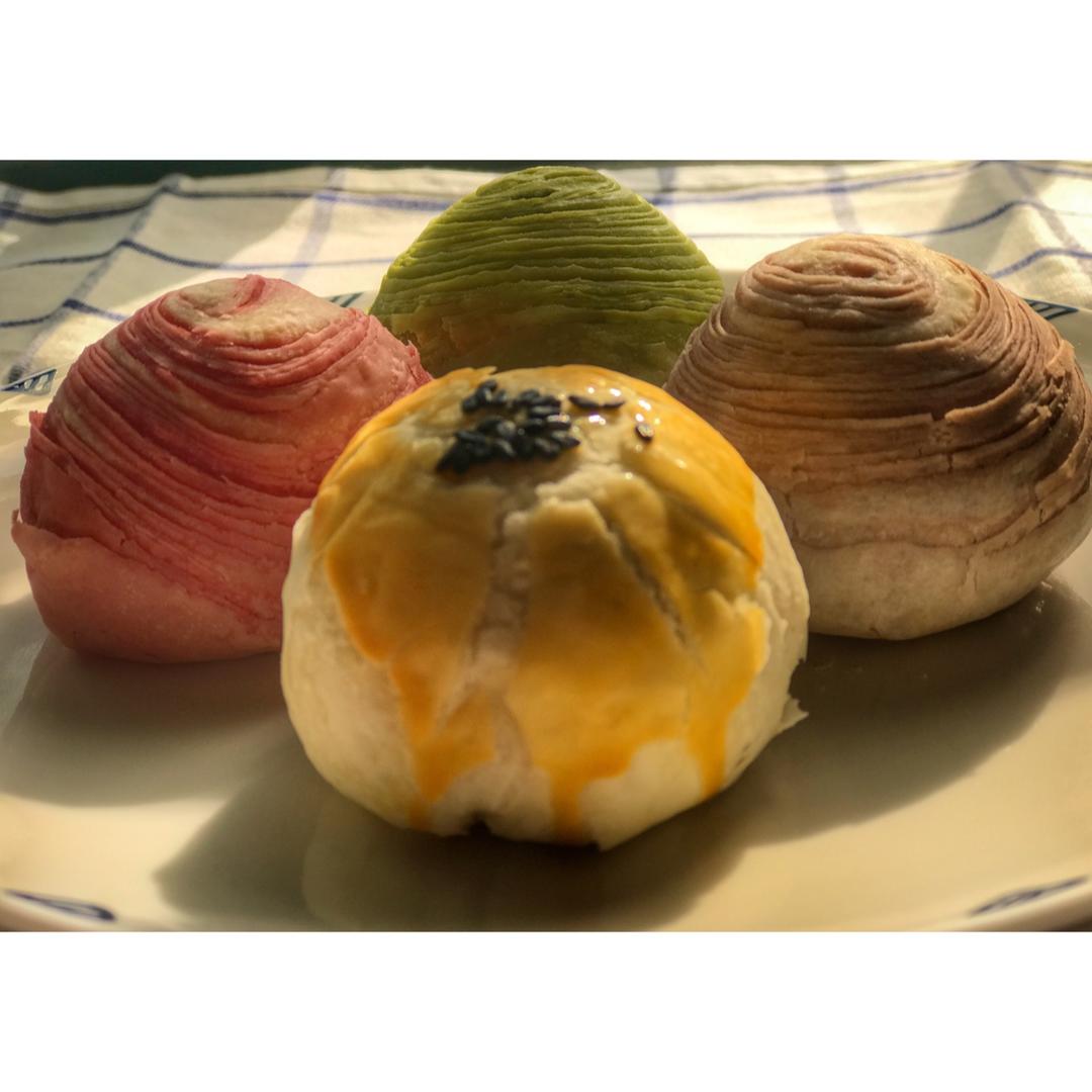 蛋黄酥~紫薯、抹茶、原味~花好月圆，中秋快乐~内附一次做六色蛋黄酥方法~