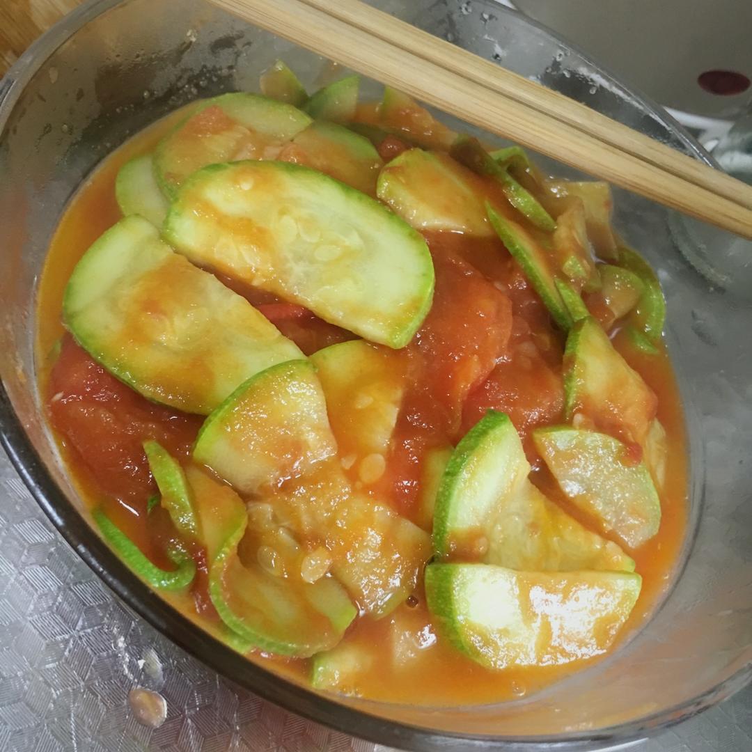 西葫芦炒番茄