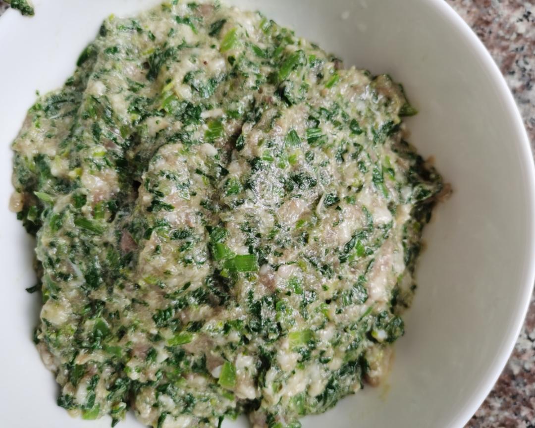 鲜嫩多汁的青菜猪肉馅