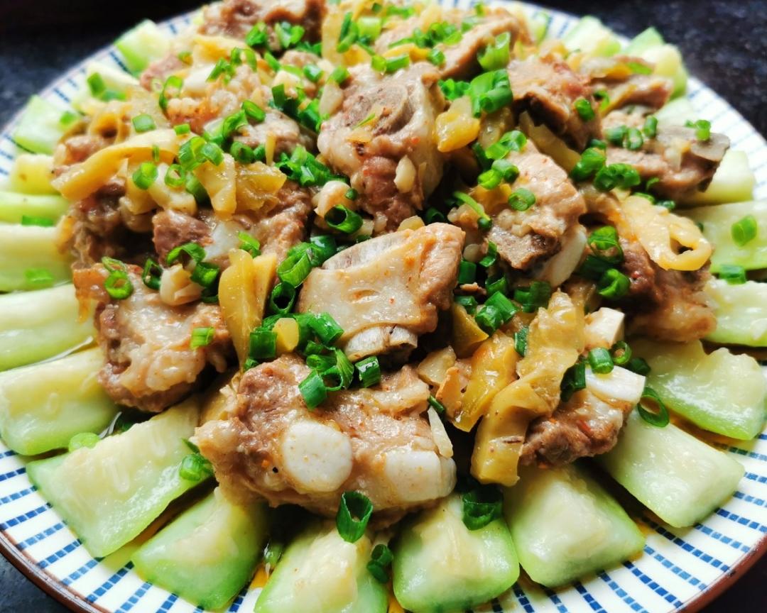 丝瓜榨菜蒸排骨