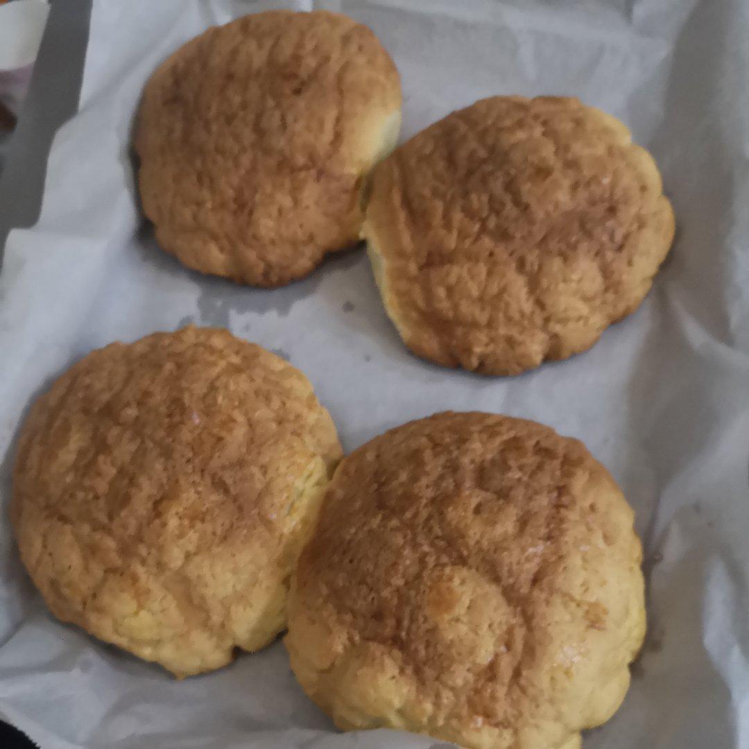 菠萝包-拒绝店里那些甜到吃不出香味的菠萝包