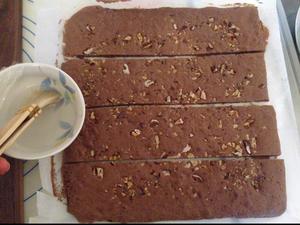 巧克力核桃卡仕达酱长型蛋糕的做法 步骤7