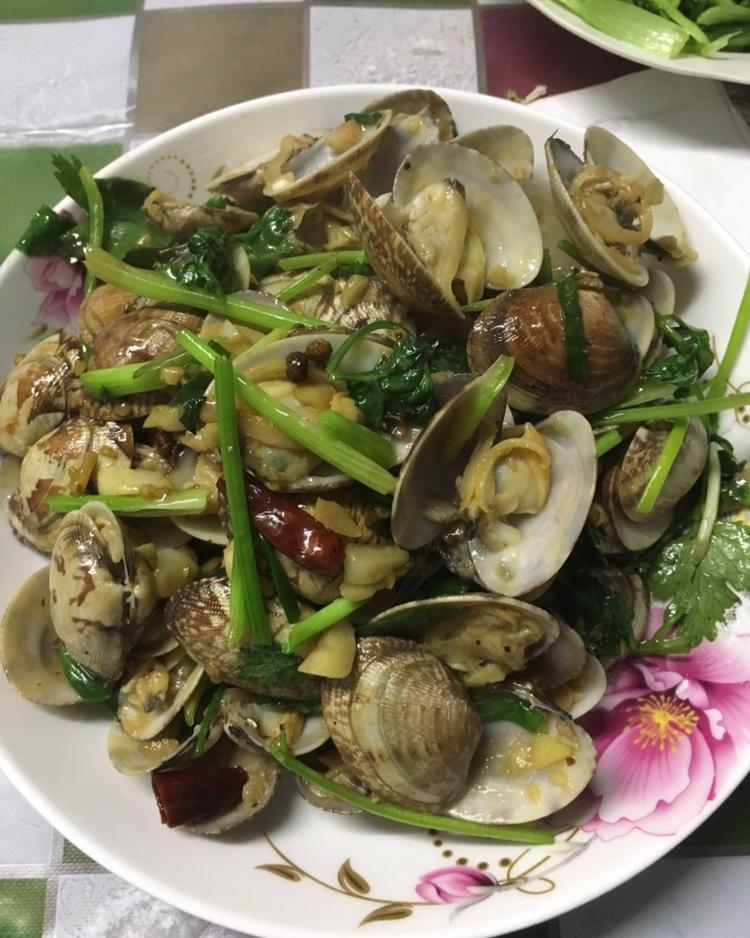 厨师长教你：“香辣花甲”的家常做法，好吃的停不下来