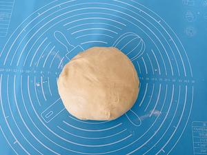 椰蓉奶香面包卷的做法 步骤3