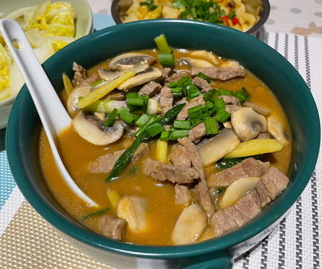 小白菇烩肉